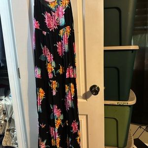 Juniors floral maxi dress